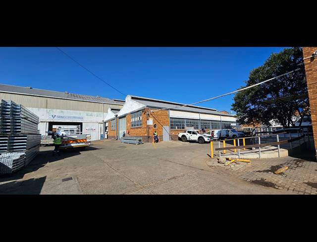 9,130M² WAREHOUSE FOR SALE IN DENVER